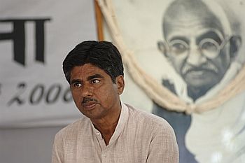 219- raj u gandhi web