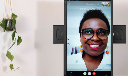 RADIOSENDUNG: Schriftstellerin Jennifer Makumbi zu Gast bei stimmen afrikas