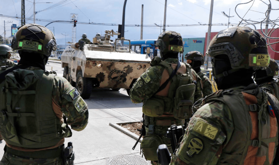 Entrelazamientos de una crisis. Pensando el Ecuador más allá del conflicto armado.
